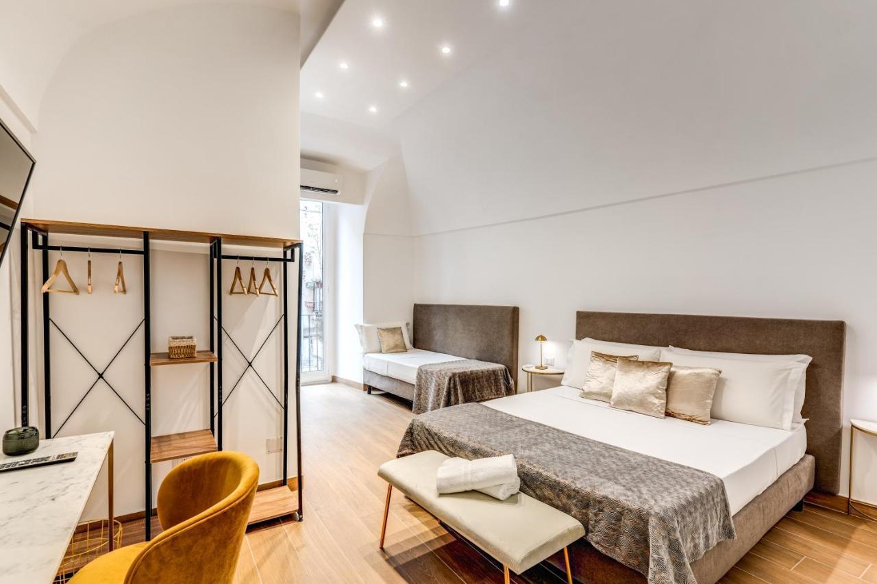 Domus Partenopea Affittacamere