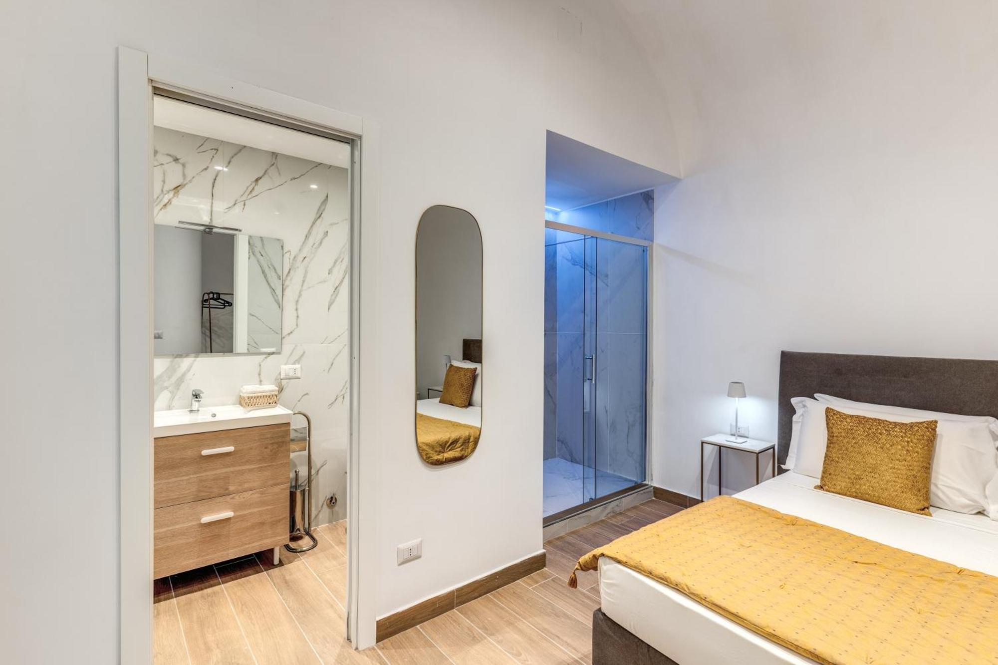 Domus Partenopea Affittacamere *