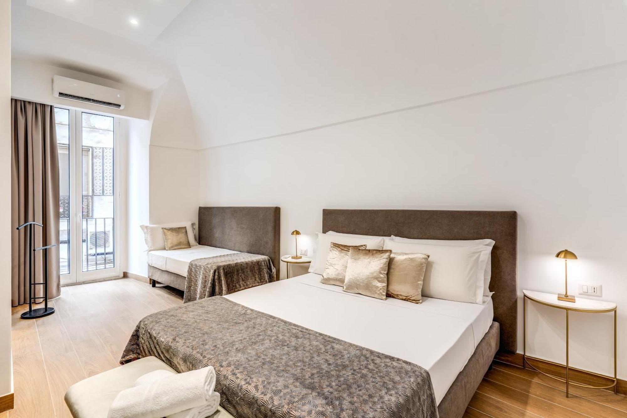 Domus Partenopea Affittacamere Napoli